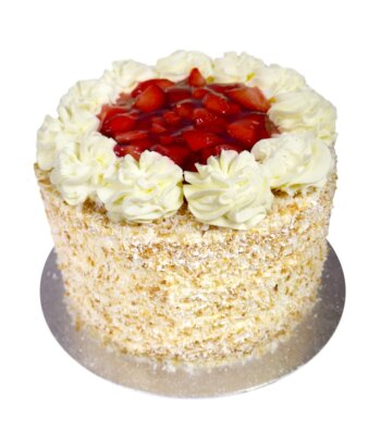 6 inch strawberry gateau cake topped with strawberrys and cream