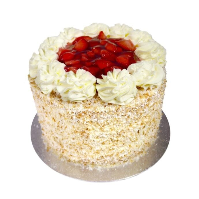 6 inch strawberry gateau cake topped with strawberrys and cream